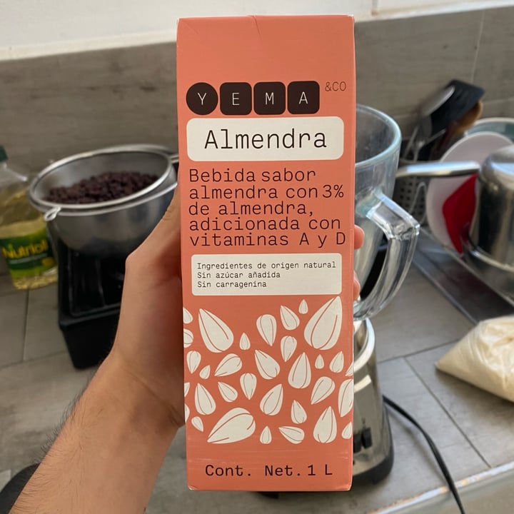 photo of YEMA Leche de almendra shared by @eroticelectronic on  17 Aug 2024 - review