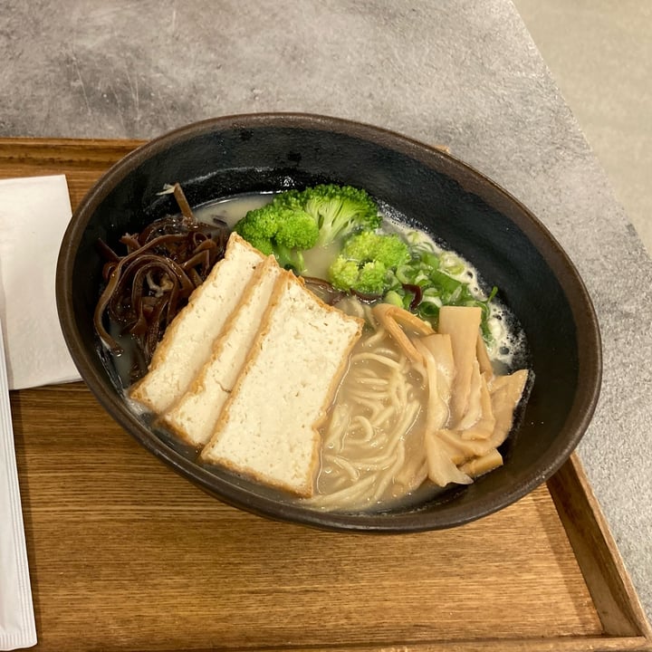 photo of Japan Centre “Vegetarian” Ramen (vegan!) shared by @verypotato on  20 Nov 2023 - review