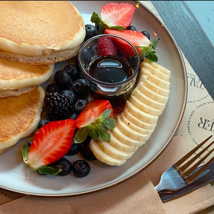 photo of Tauer Bakery Fruity Pancakes shared by @camucm on  15 Dec 2024 - review