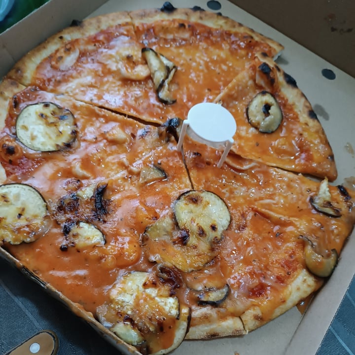 photo of deWeggie's Pizza Vegana Deweggies shared by @rubenus on  07 Mar 2024 - review