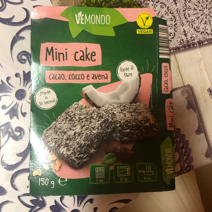 photo of Vemondo mini cake cacao cocco e avena shared by @annapaolaserio on  11 Apr 2024 - review