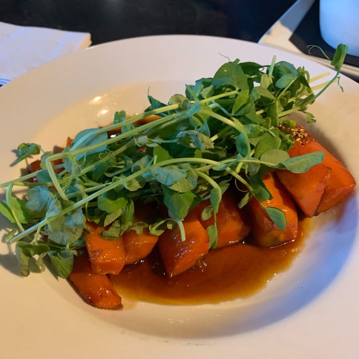 photo of Darcy's Pub Westshore Carrots and Peas shared by @vegoutvictoria on  29 Mar 2024 - review