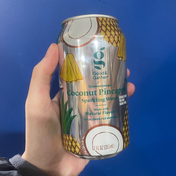 photo of Good & Gather Unsweetened Coconut Pineapple Sparkling Water shared by @srw4 on  30 Oct 2023 - review