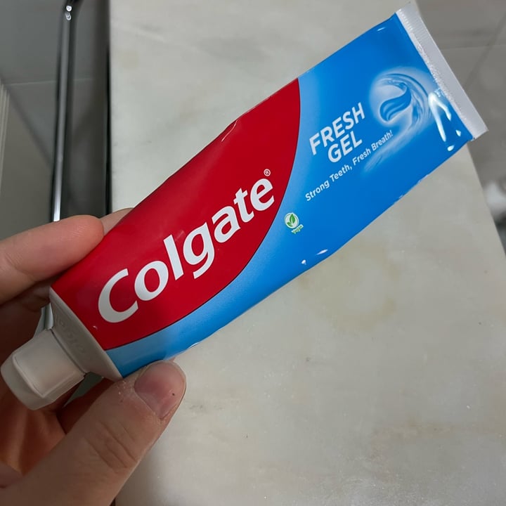 photo of Colgate fresh gel shared by @charlotteauxfraises on  12 Oct 2025 - review