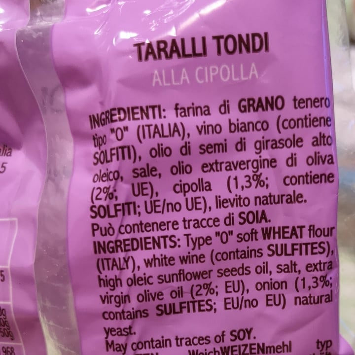 photo of Ester Tarallificio Pugliese Taralli tondi alla cipolla shared by @sofia94 on  04 Sep 2023 - review