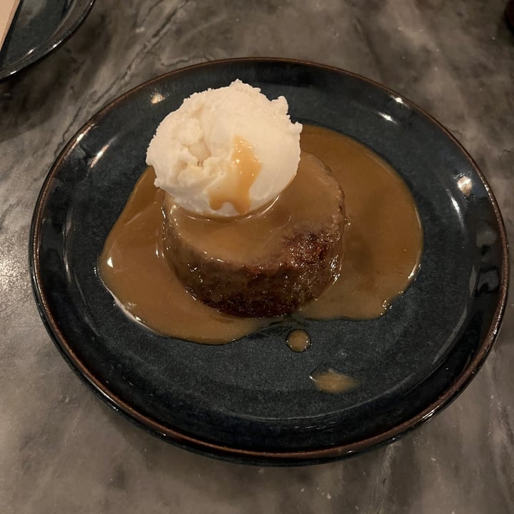 photo of Espécie - Restaurante Vegetariano Sticky Toffee Pudding shared by @moonface on  09 Dec 2024 - review