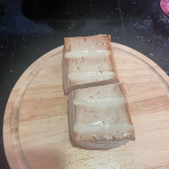 photo of Albert Heijn AH Smoked Tofu shared by @carment03 on  07 Dec 2024 - review