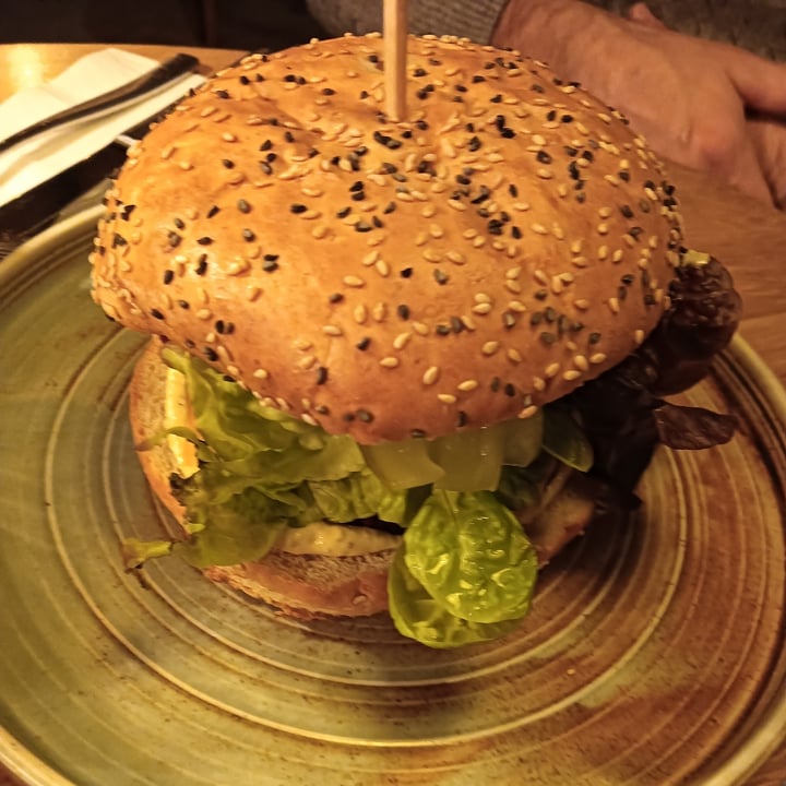 photo of Veganic Vegan burger shared by @giancarlo on  16 Dec 2023 - review