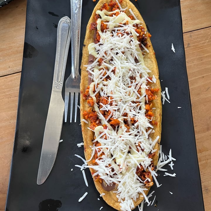 photo of El Bajon Vegan Tacos Chorizo Rojo Tostada shared by @corriendofeliz on  05 Apr 2024 - review