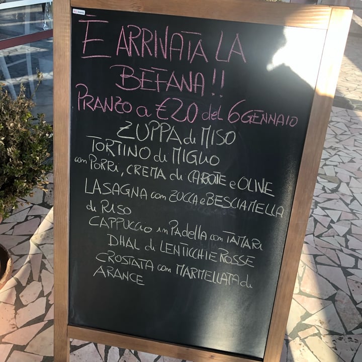 photo of Una Gemma Torino, Cucina e Bottega Vegana e MacroBiotica piatto misto shared by @aaaagaaataaaa on  05 Jan 2025 - review