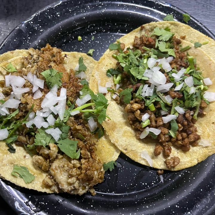 photo of Por siempre vegana 2 Taco de seitan con chimichurri shared by @andreabastien on  19 Dec 2024 - review