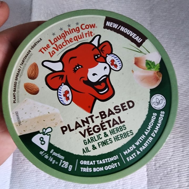 photo of The Laughing Cow Plant Based Almond Spread shared by @veganelduderino on  19 Feb 2024 - review