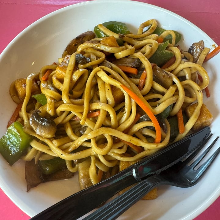 photo of The Dirty V Plant-Based Noshery Lo Mein shared by @clarec36 on  14 Apr 2024 - review