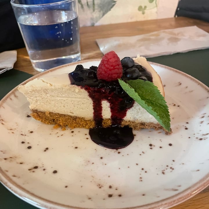 photo of Hakuna Matata Veggie cheesecake shared by @alondrask on  25 Jun 2024 - review