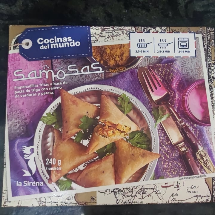 photo of Cocinas del mundo Samosas shared by @kinggorilla on  09 May 2024 - review