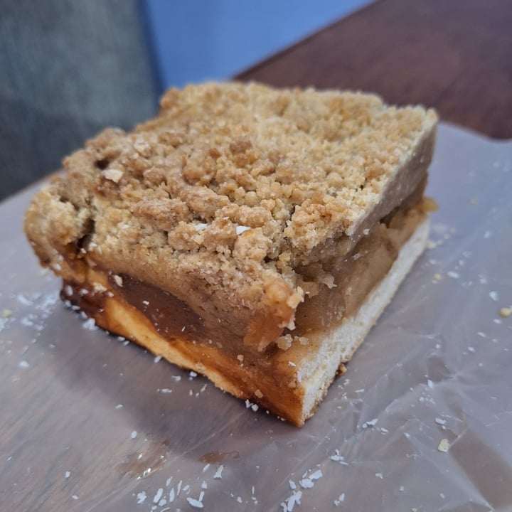 photo of Antojo’s Apple Crumble shared by @aldyribo on  26 Oct 2023 - review