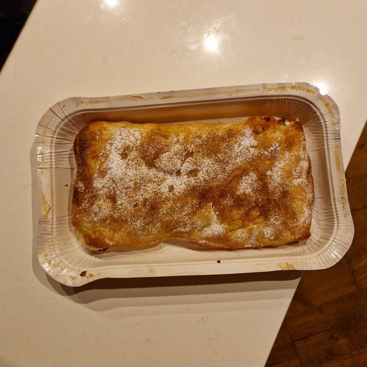 photo of Eridanous Bougatsa with vanilla creme filling shared by @martaeffe on  24 Jan 2024 - review