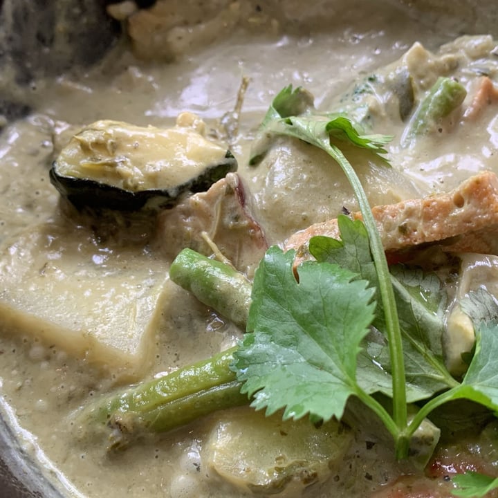 photo of Privé at Singapore Botanic Gardens Thai Green Curry shared by @georgejacobs on  18 Dec 2023 - review
