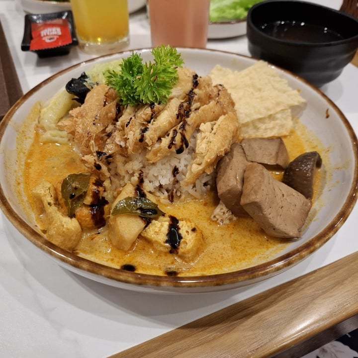 photo of Greendot Plus Hainanese Beancurd Skin Curry Rice shared by @lucyvictoria92 on  13 Aug 2025 - review
