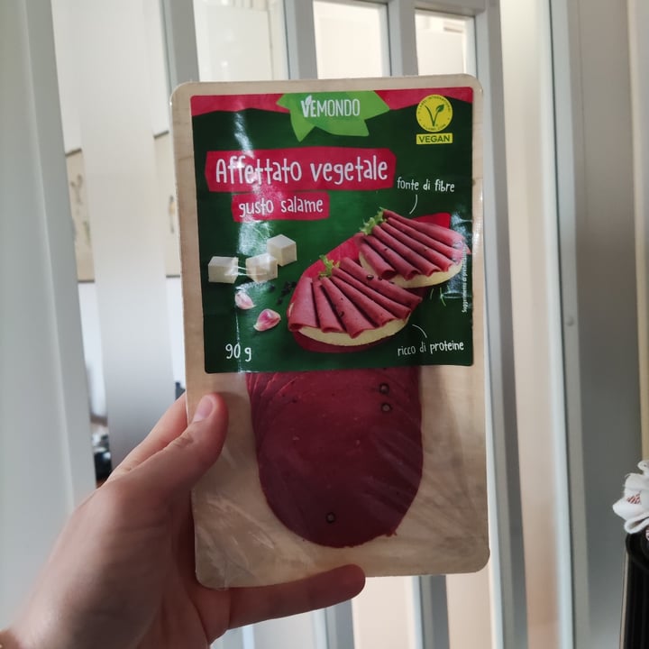 photo of Vemondo Affettato Vegetale Gusto Salame shared by @elivegg on  17 Jan 2024 - review