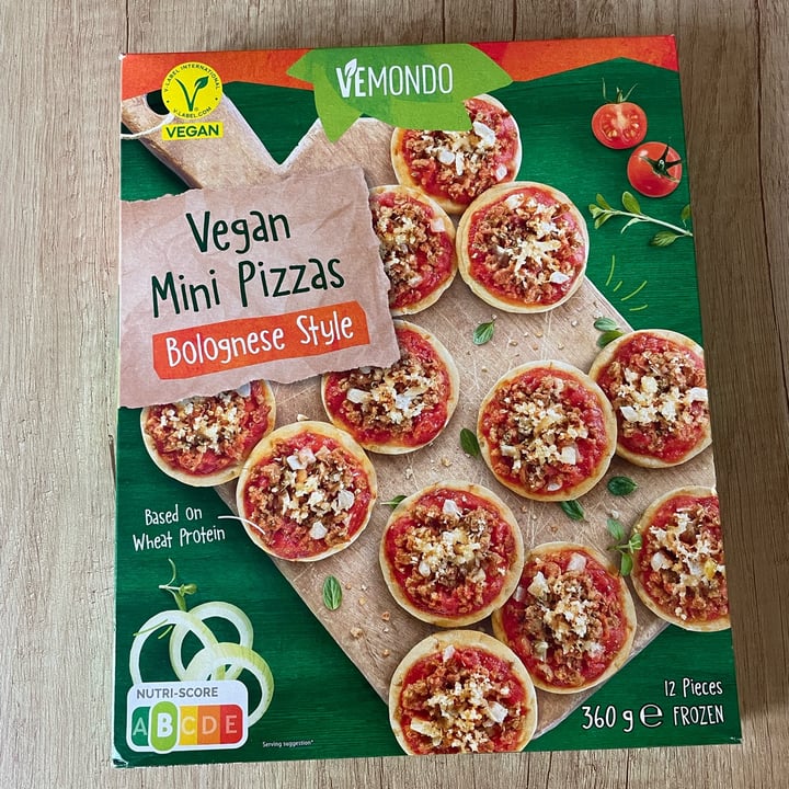 photo of Vemondo Vegan Mini Pizzas Bolognese Style shared by @pauladelriver on  01 Feb 2024 - review