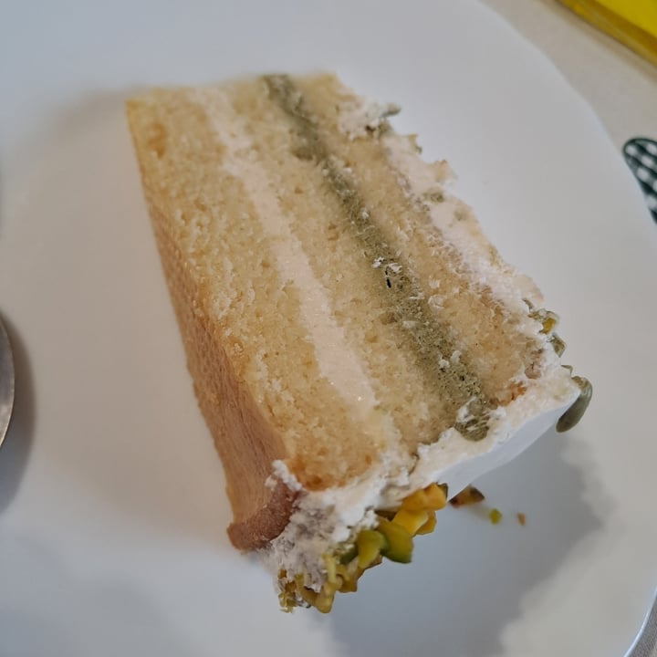 photo of Pasticceria Pieretti Torta Crema E Pistacchio shared by @upliftingoctopus66 on  01 Jul 2024 - review