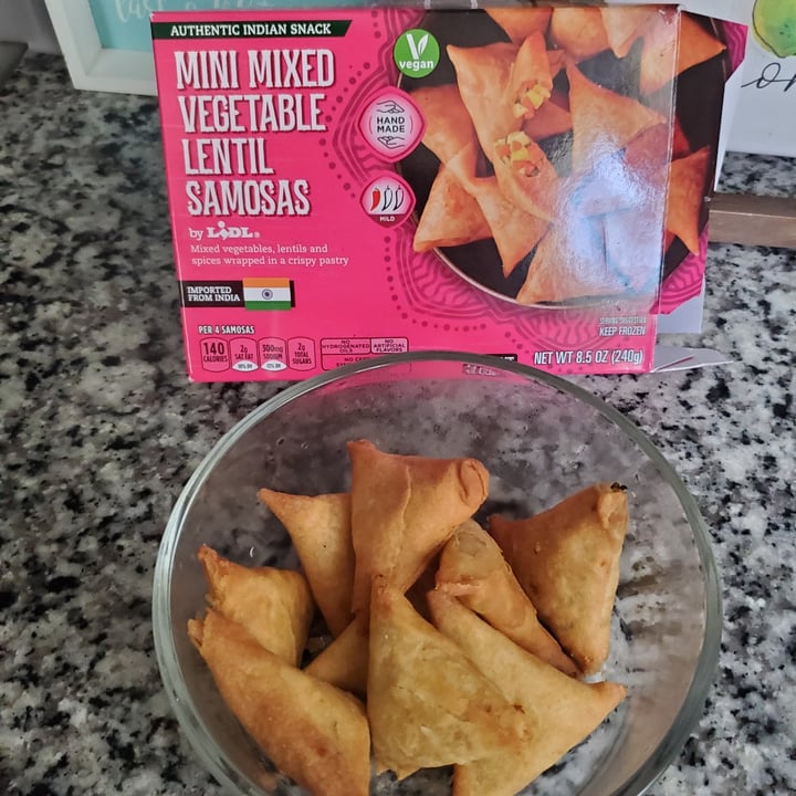 photo of Lidl Mini Mixed Vegetable Lentil Samosas shared by @keyz2026 on  24 May 2024 - review