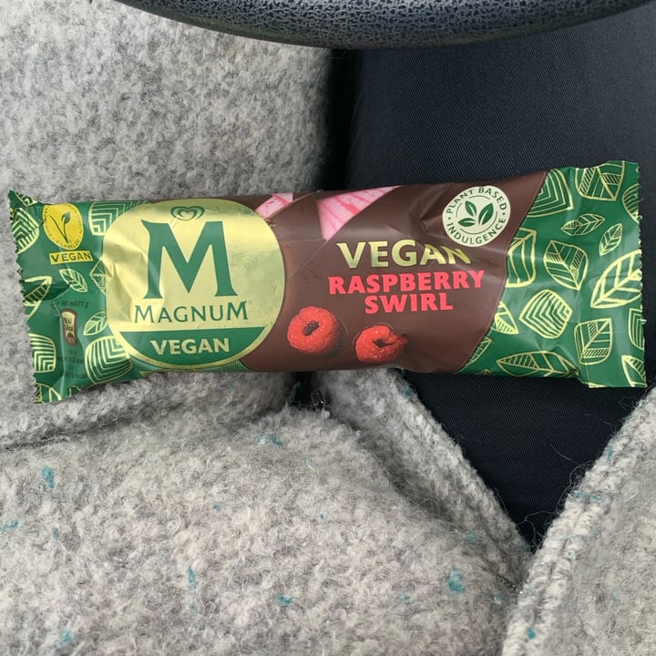 photo of Magnum Vegan Raspberry Swirl shared by @akelidevi on  28 Dec 2023 - review