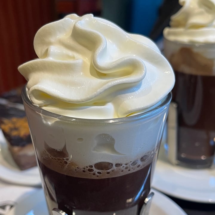 photo of Costa hot chocolate shared by @cinziadicioccio on  14 Dec 2024 - review