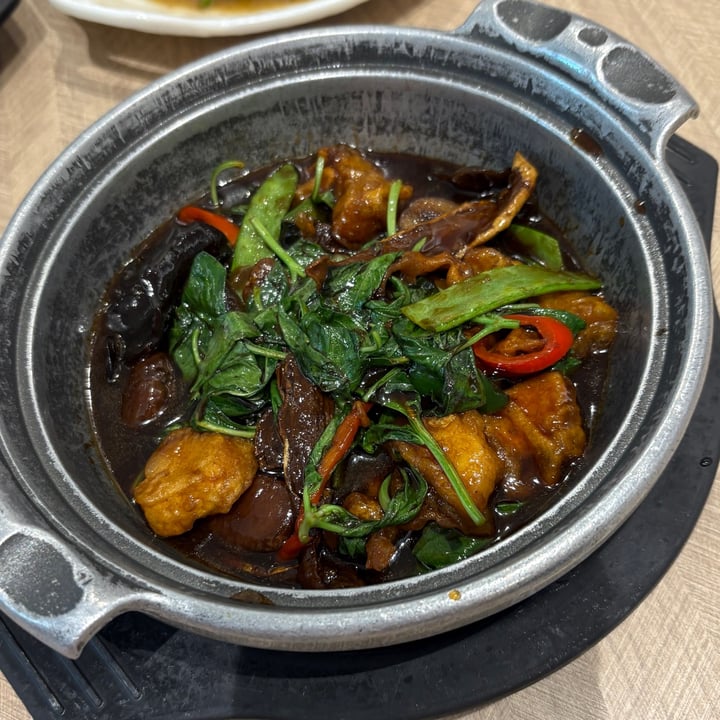 photo of D'life Signature 蔬品軒 Taiwanese Style 3 Cup King Abalone Mushroom shared by @merlaw on  12 Sep 2025 - review