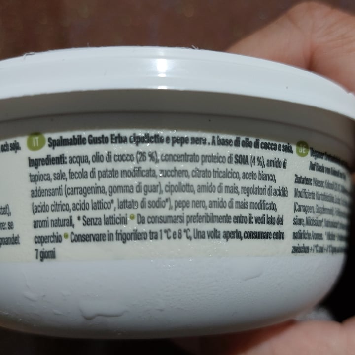photo of Vegan Island Chive-Spread shared by @silviaddox on  22 Aug 2023 - review