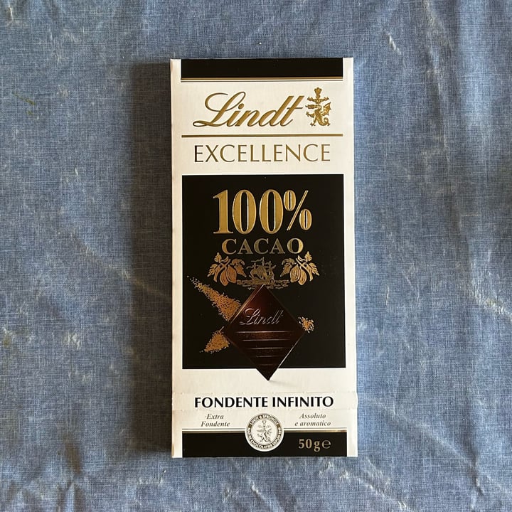 photo of Lindt 100% fondente assoluto shared by @akob98 on  13 Oct 2023 - review