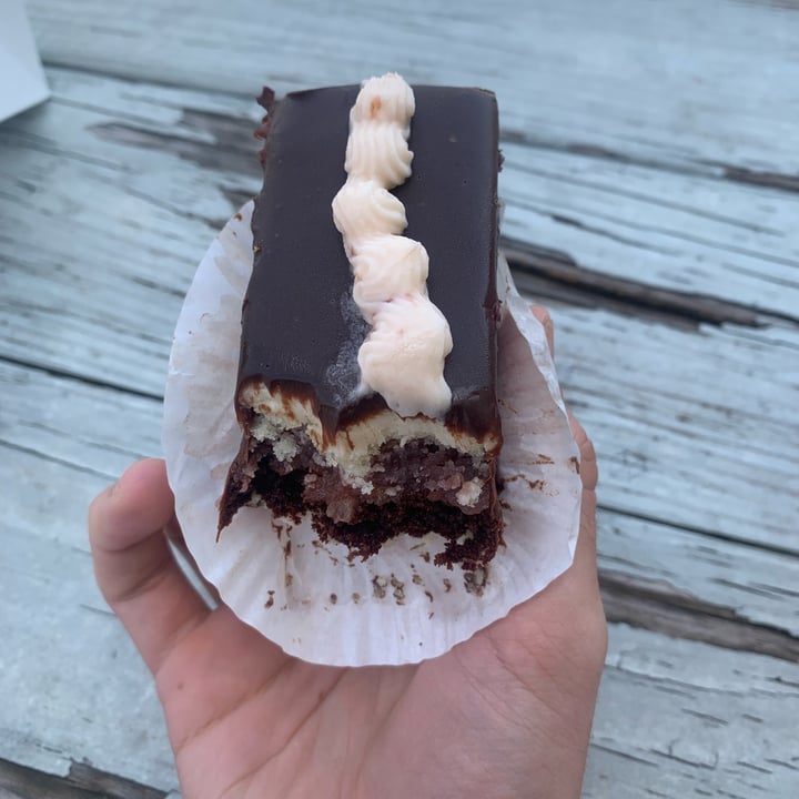 photo of Miss Chickpea's Bakeshop Hostess Cupcake shared by @sustainablesam on  06 May 2024 - review