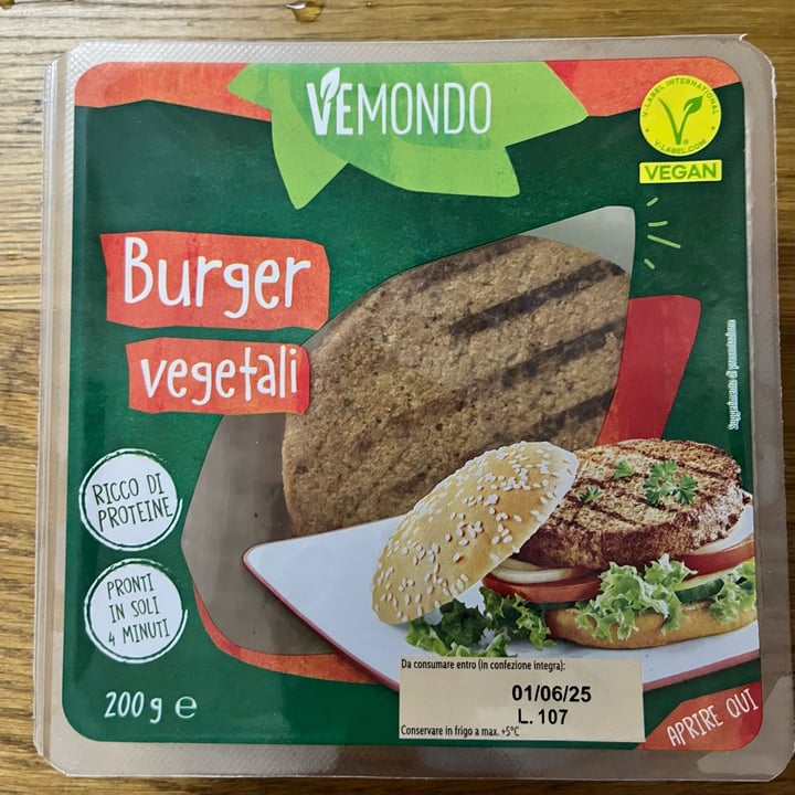 photo of Vemondo Burger vegetali shared by @chiadefe on  21 May 2025 - review