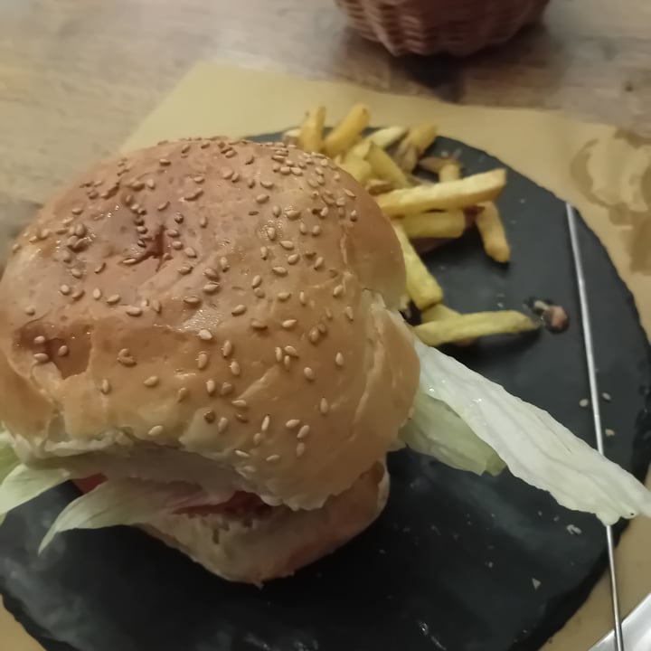 photo of aTipico Burger Crispy shared by @lorycup on  29 Sep 2025 - review