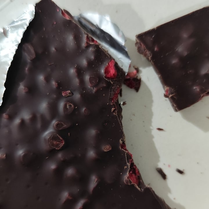 photo of Dolciando Cioccolato fondente 70% con lamponi shared by @lisabambinasaggia on  09 Dec 2024 - review