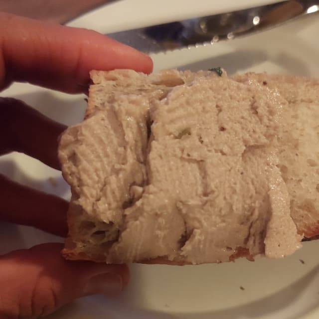 Photo of the dish “paté de hongos, nueces y oporto”