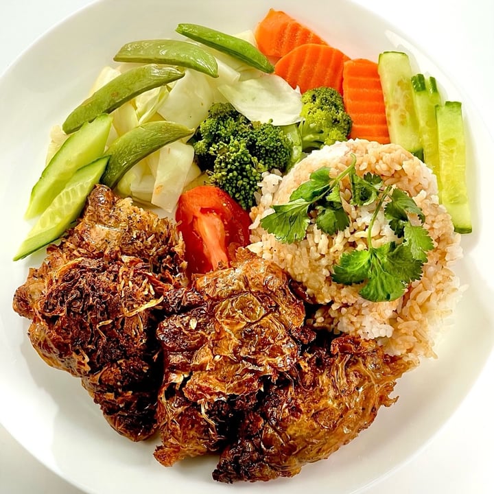 photo of Van Hanh | Vegetarian Restaurant Lemongrass Chicken ((Đùi Gà Chiên) shared by @pdxveg on  10 Oct 2025 - review