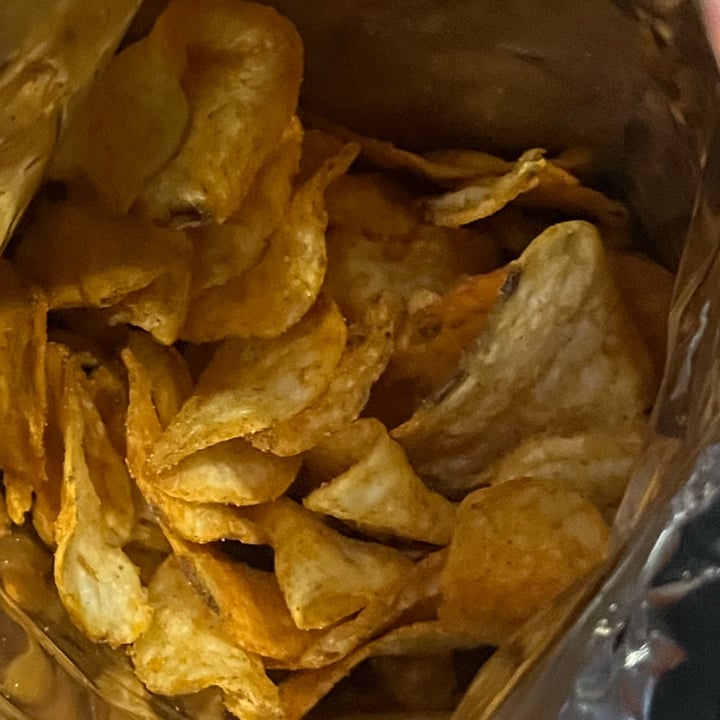 photo of hawaiian potato chips Hawaiian brand kettle style chips Luau Bbq shared by @oshmorethstorm on  14 Apr 2024 - review