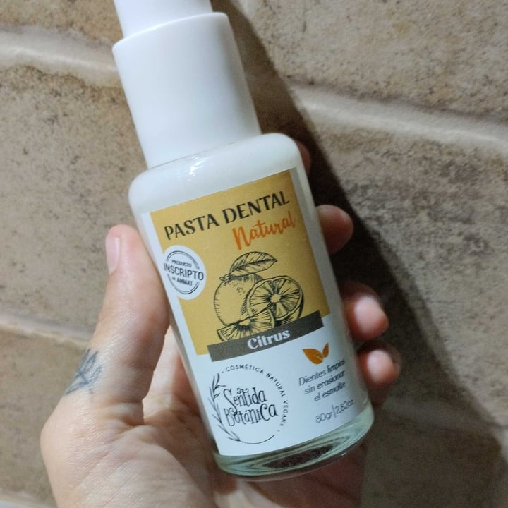 photo of Sentida Botánica Pasta Dental Cítrica shared by @mik-belmonte on  18 Mar 2025 - review
