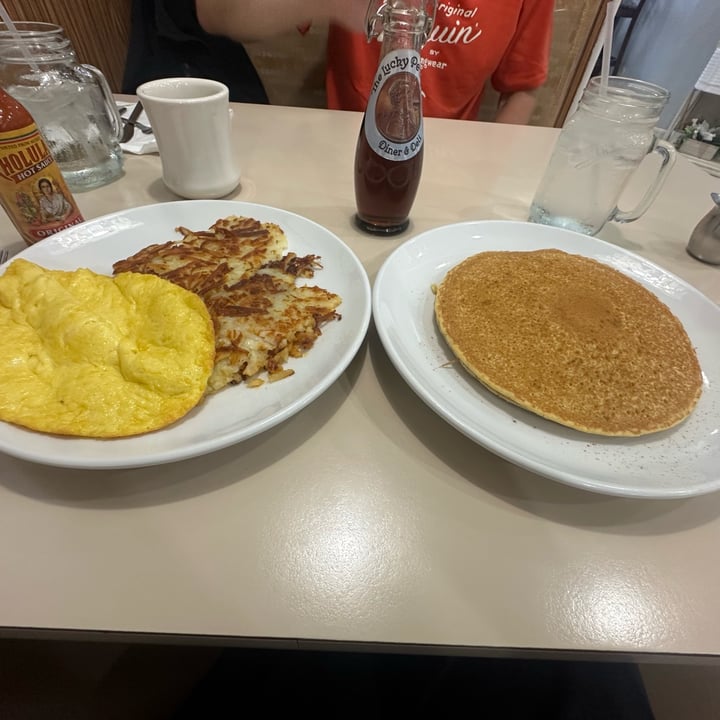 photo of The Lucky Penny Diner and Deli Vegan Breakfast with Pumpkin Pancakes shared by @crazeedeysi on  01 Jan 2025 - review