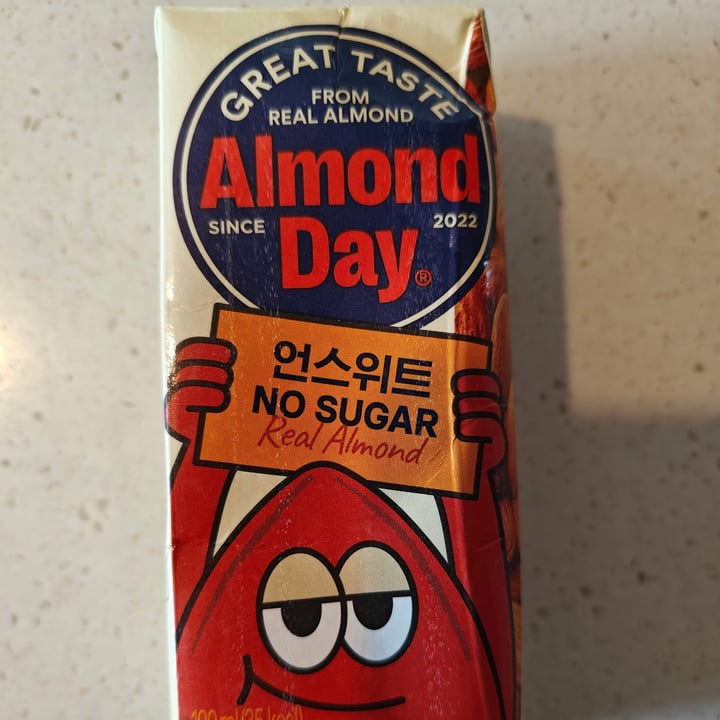 photo of Almond Day Almond Milk Unsweetened shared by @tara-tripathy on  12 Oct 2023 - review
