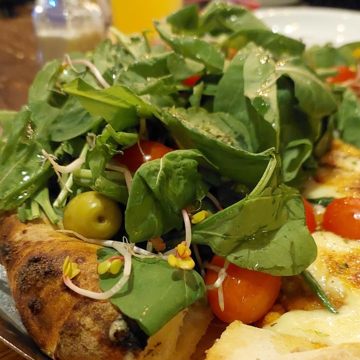 photo of Cretino Pizza & Vermú pizza vegana shared by @sritabrocoli on  19 Apr 2024 - review