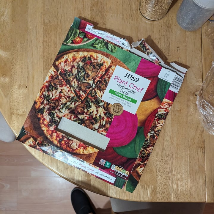 photo of Tesco Plant Chef Mushroom Pizza Stone Baked shared by @katchan on  25 Apr 2024 - review