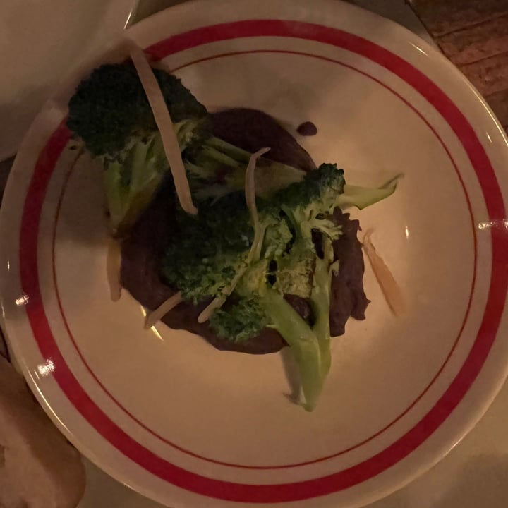 photo of La Central Vermutería benas and broccoli shared by @grumpycat on  16 Apr 2024 - review