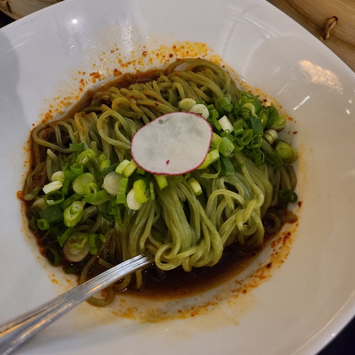 photo of Din Tai Fung SouthCenter Vegan Noodles with Spicy Sauce shared by @sofihuasteca on  06 May 2024 - review