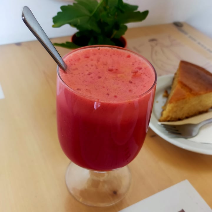 photo of Fava Mercearia Café Sumo Natural Do Dia shared by @robertabi on  20 Sep 2023 - review