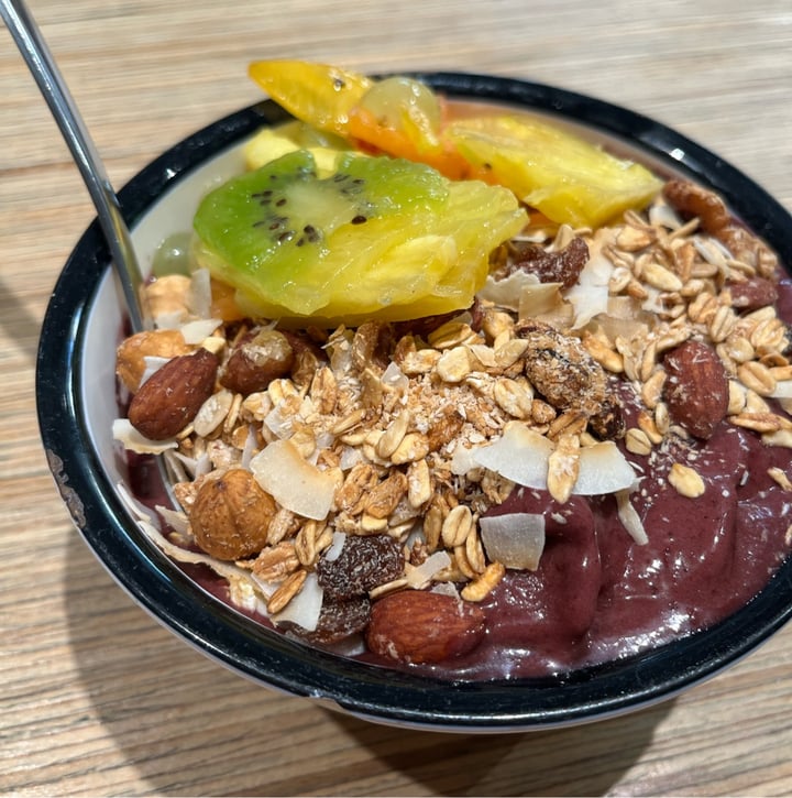 photo of Shake Cafè smoothie Bowl shared by @linda0597 on  27 Aug 2023 - review