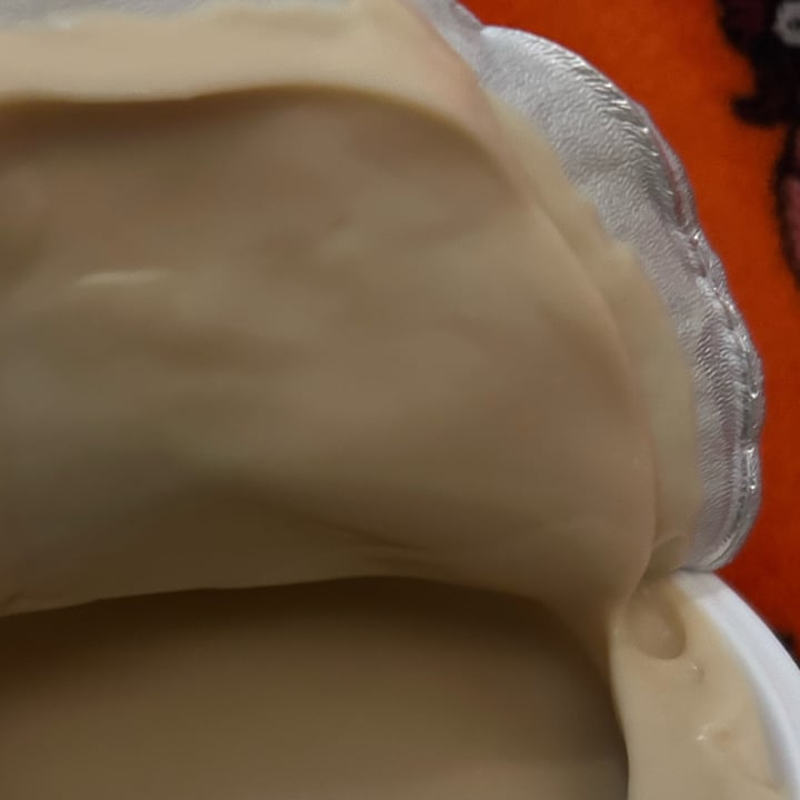 photo of Alpro Yogurt Coconut Salted Caramel shared by @parentesigraffa on  18 Apr 2025 - review