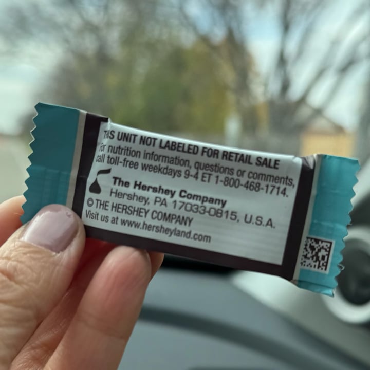 photo of Hershey's plant based oat chocolate confection almond & sea salt shared by @berryveganplanet on  17 Nov 2024 - review